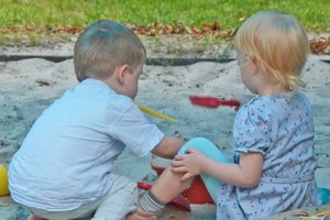 Auch die Sandkiste wurde gerne genutzt. Foto: DiKita