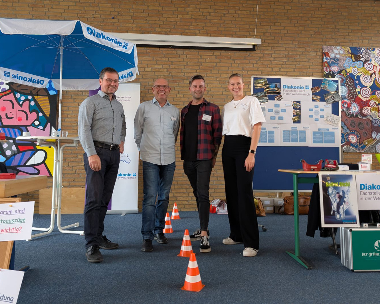 Informierten auf dem Präventionsmarkt: Thomas Scheurenbrand, Dieter Poppe,  Marvin Eilers und Tanja Grothe. Foto. Kreisdiakonisches Werk Wesermarsch 