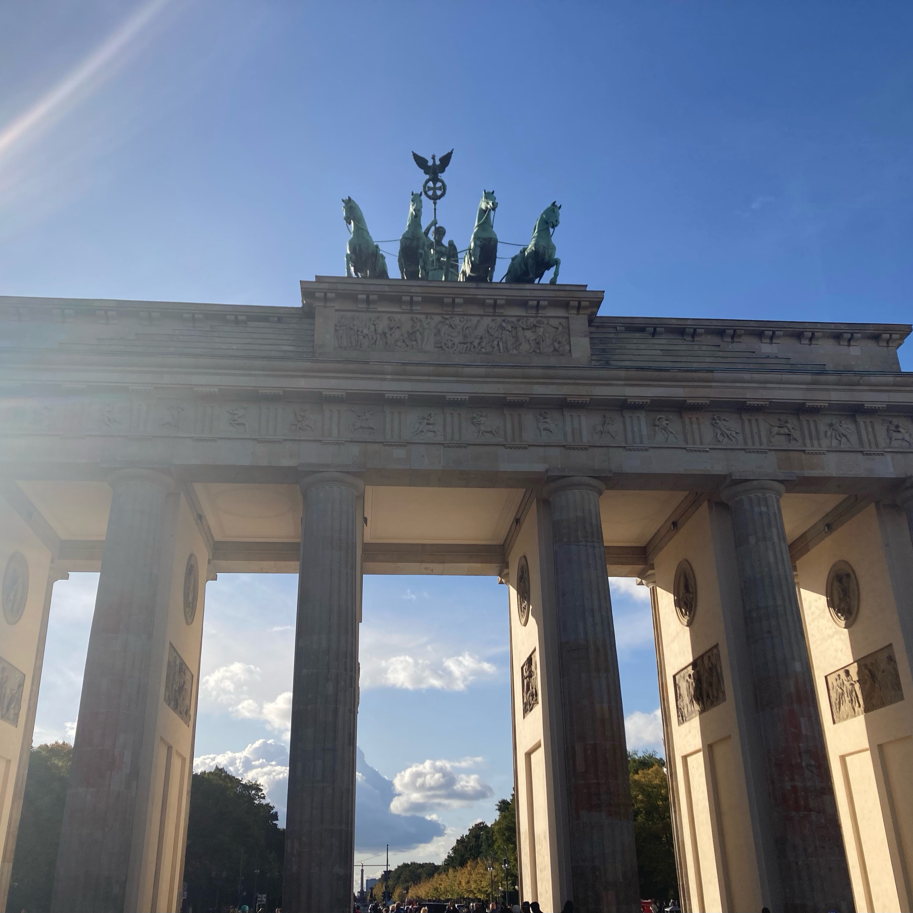 Auch ein Stopp Brandenburger Tor stand auf dem Programm. Foto. Jugendhilfe Collstede